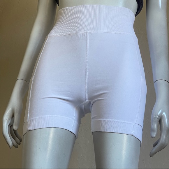 NWOT Free People tennis bike shorts - Picture 4 of 10